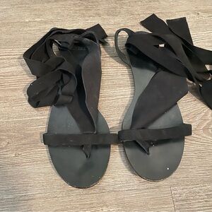 THE GREAT The scarf Black Boho Hippie Festival Ties Sandals Size 7